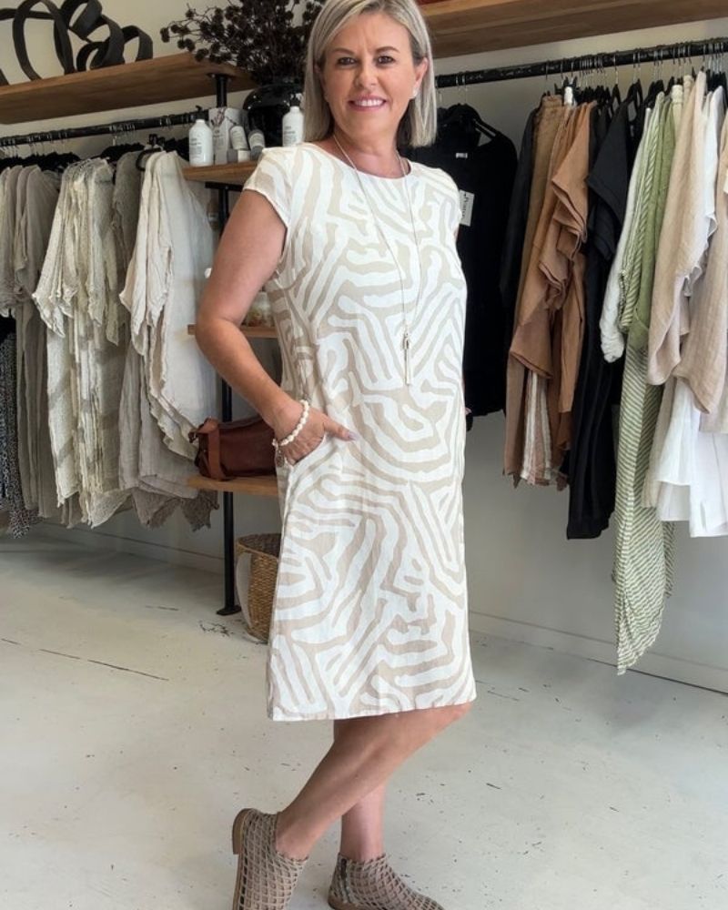 Nelia™ | Summer dress with round neckline and beautiful print