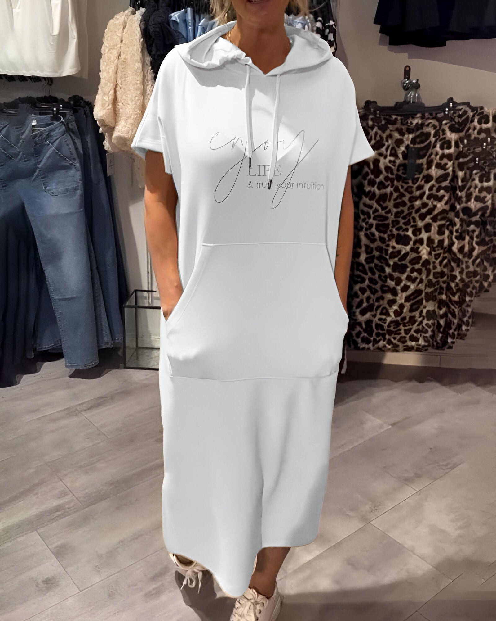 Ebba™ | Relaxed dress with hood and feminine fit