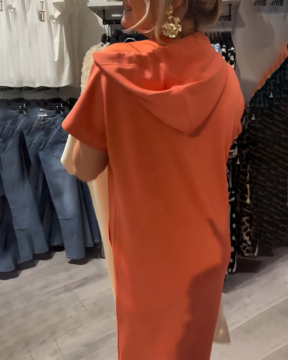 Ebba™ | Relaxed dress with hood and feminine fit